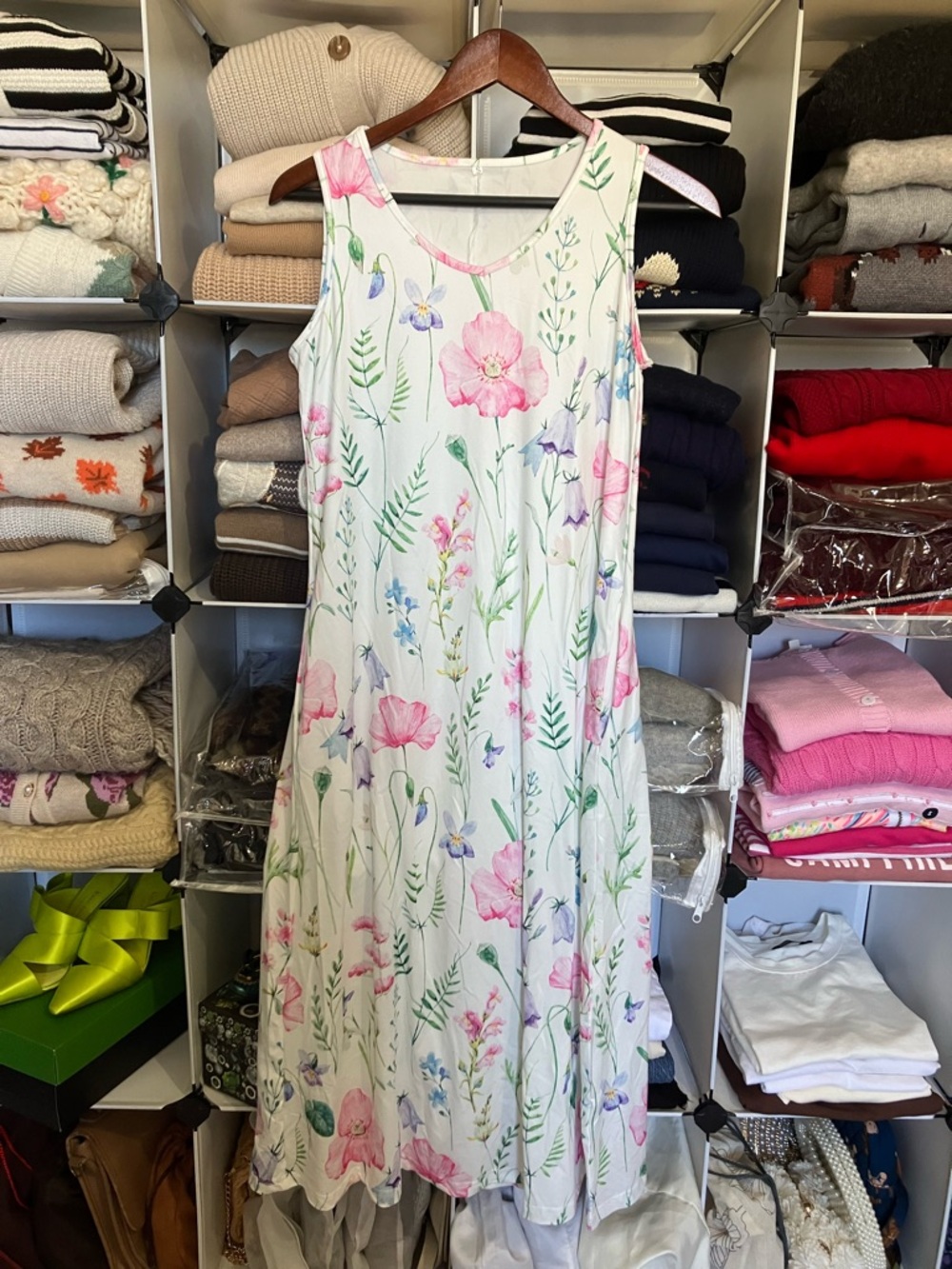 NWOT Knit Floral Dress with Pockets